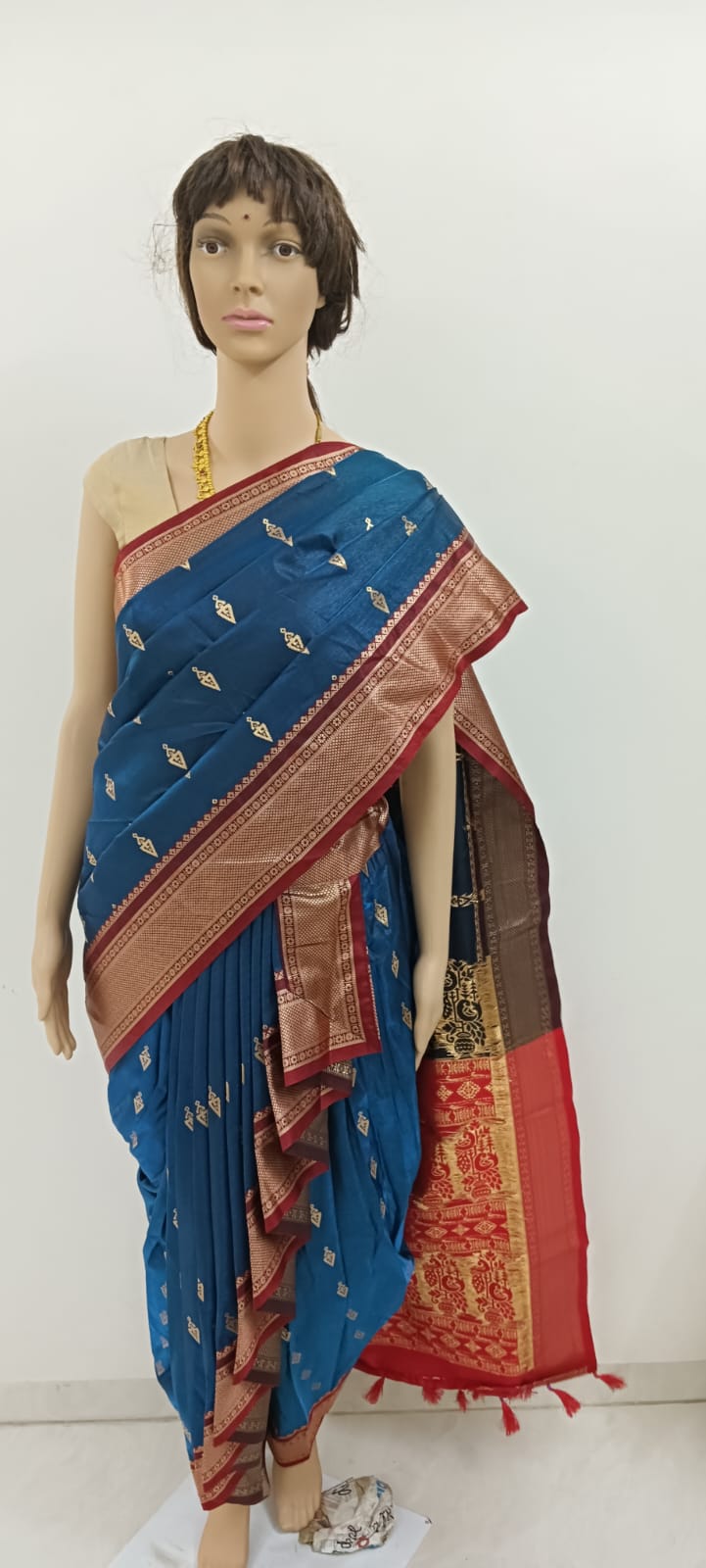 Nauvaari sarees for women - Maau Silk wedding special