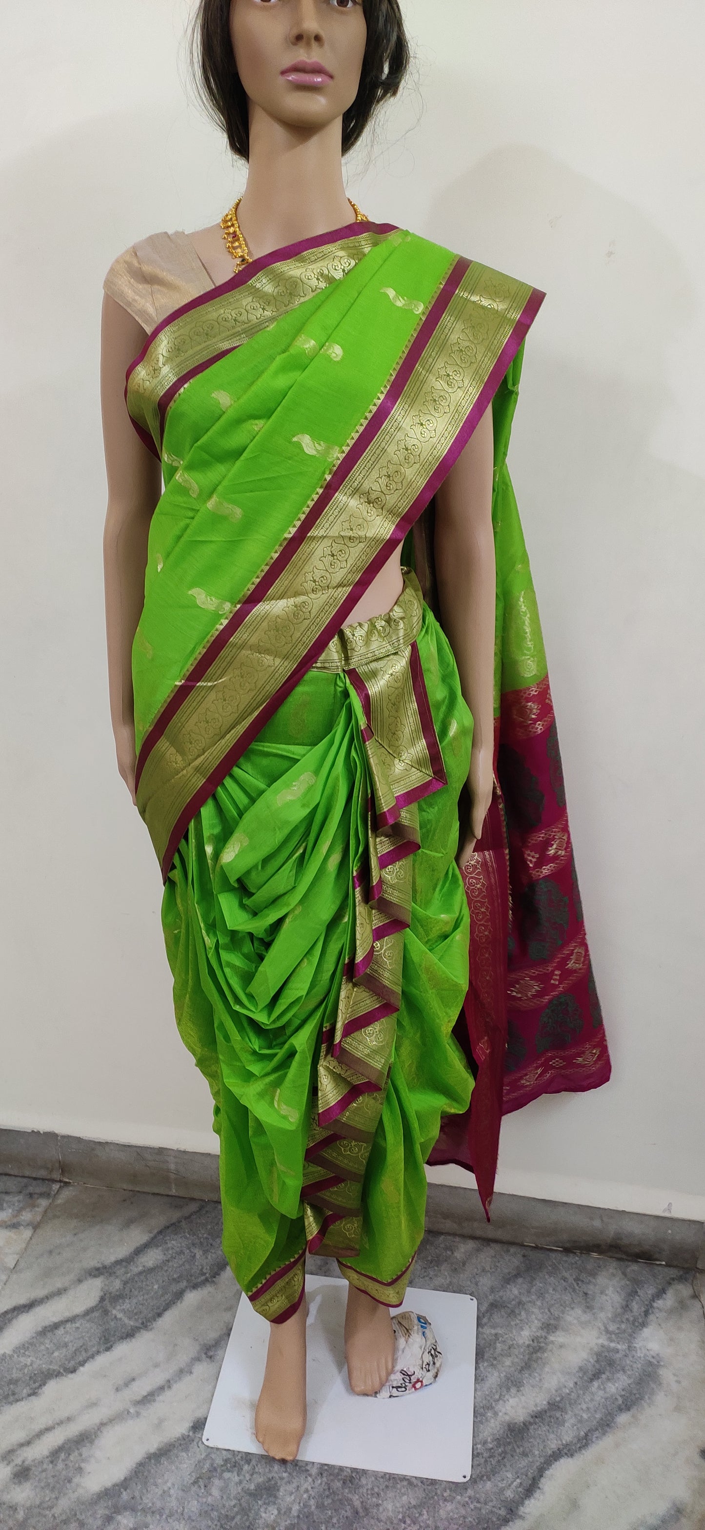 GIA Nauvaari saree Cotton silk, Pista Green with Magenta color, Shahi Peshvai (Pista Green)