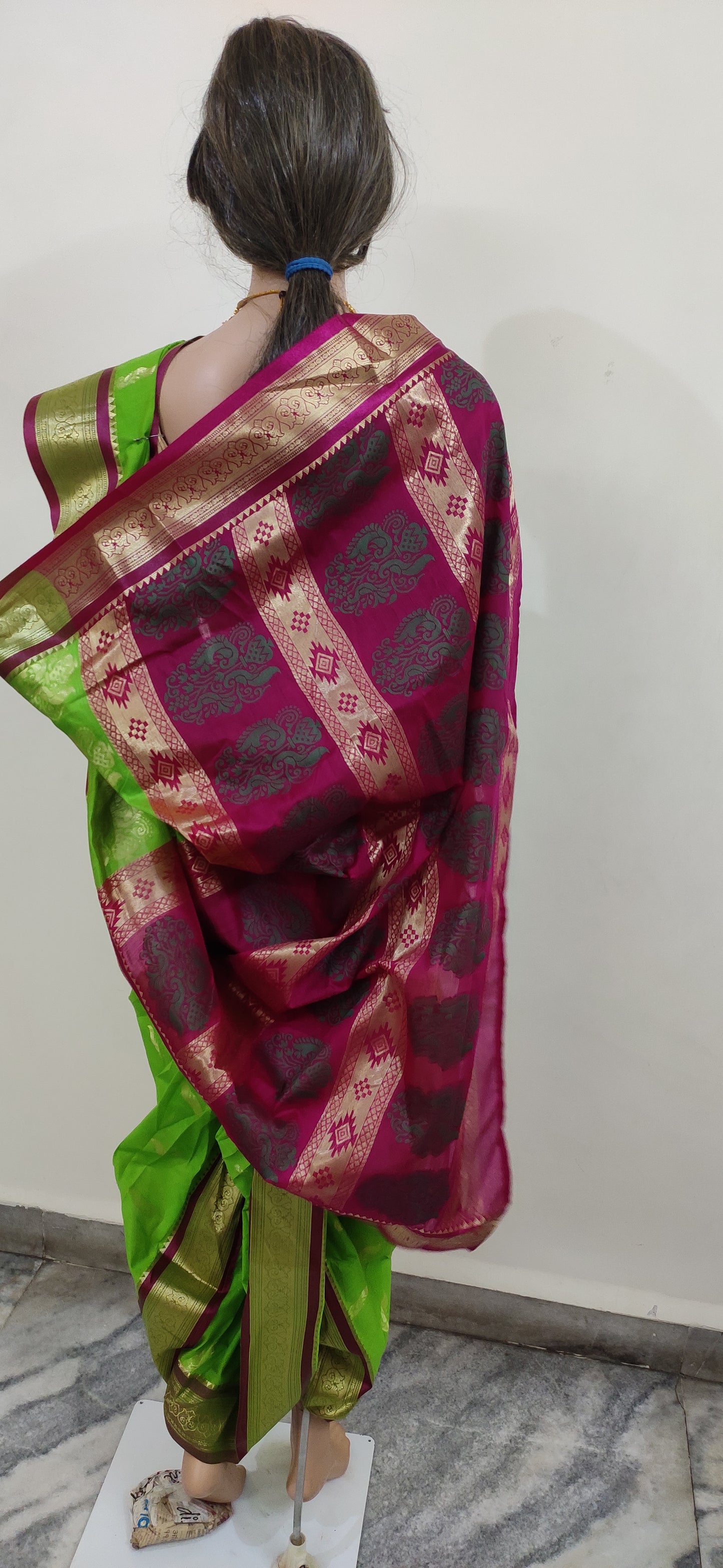 GIA Nauvaari saree Cotton silk, Pista Green with Magenta color, Shahi Peshvai (Pista Green)