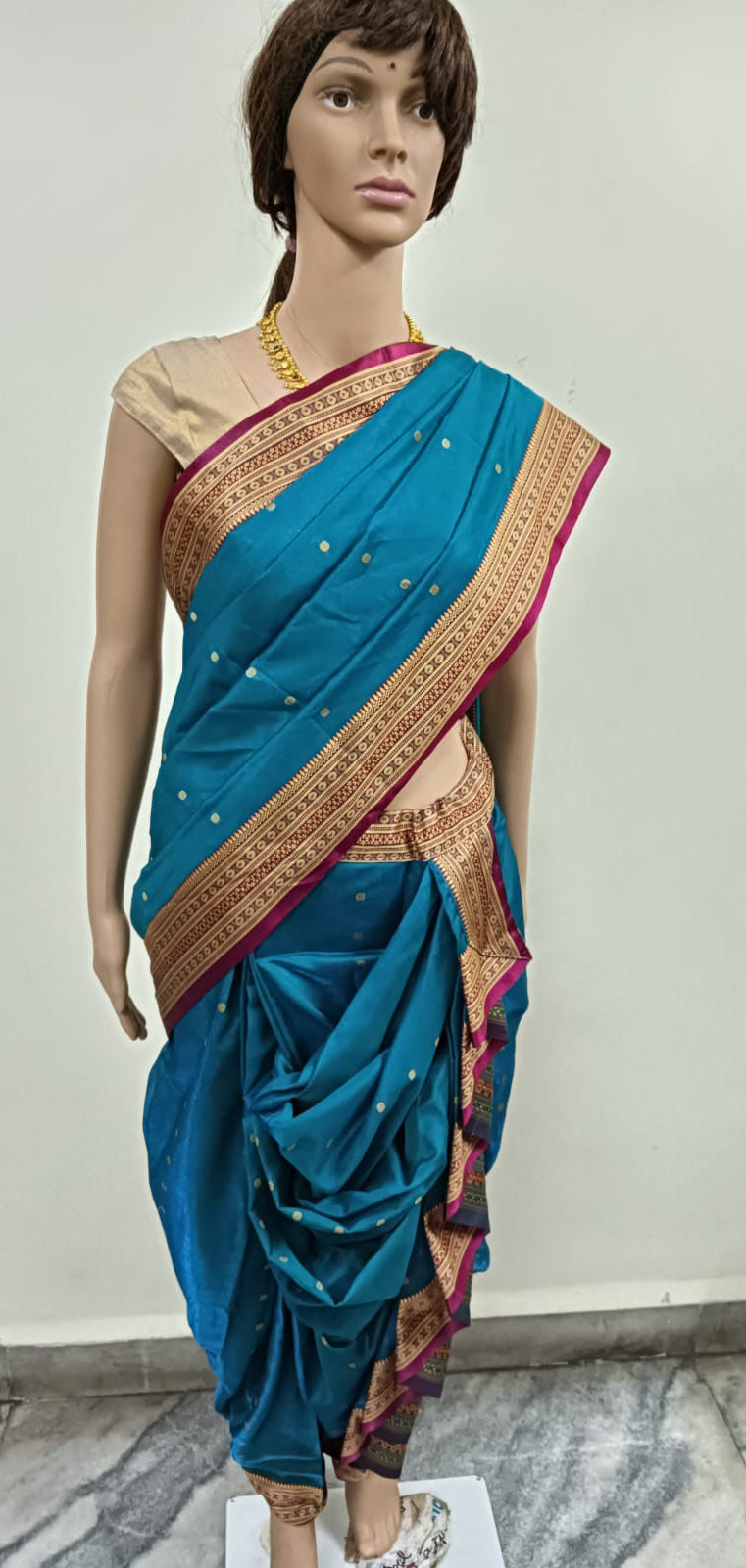 Nauvaari saree ready to wear festival collection Morpankhi color