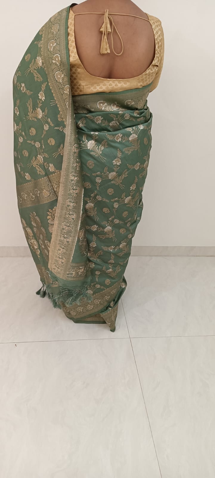 Sari for wedding latest fashion Crape silk bright green, bridal collection