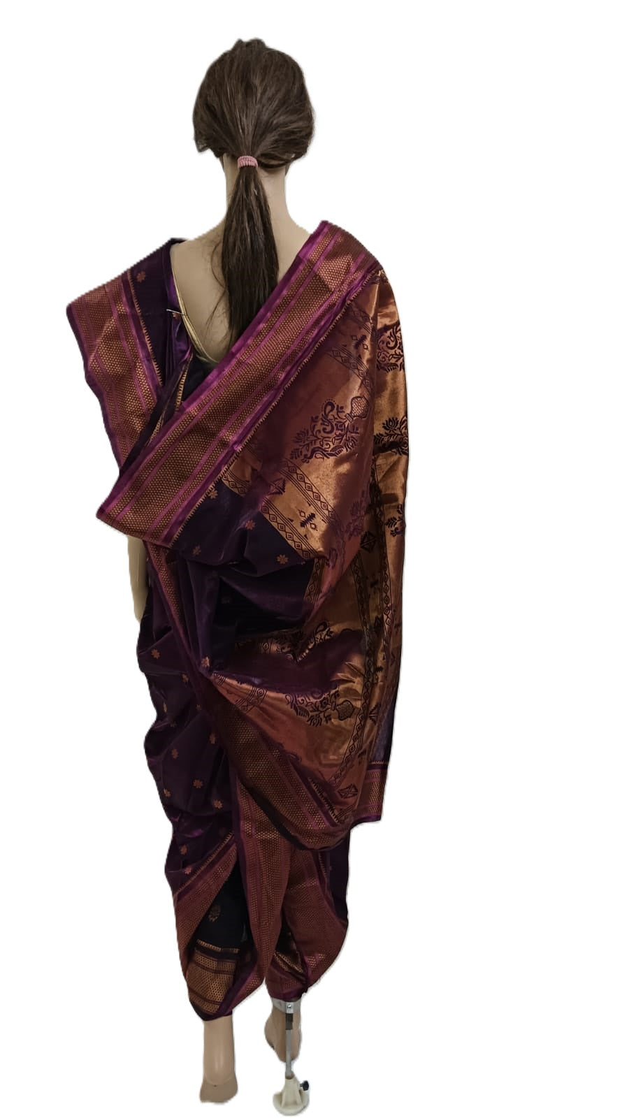A nauvari sarees for women Wedding special -Plum