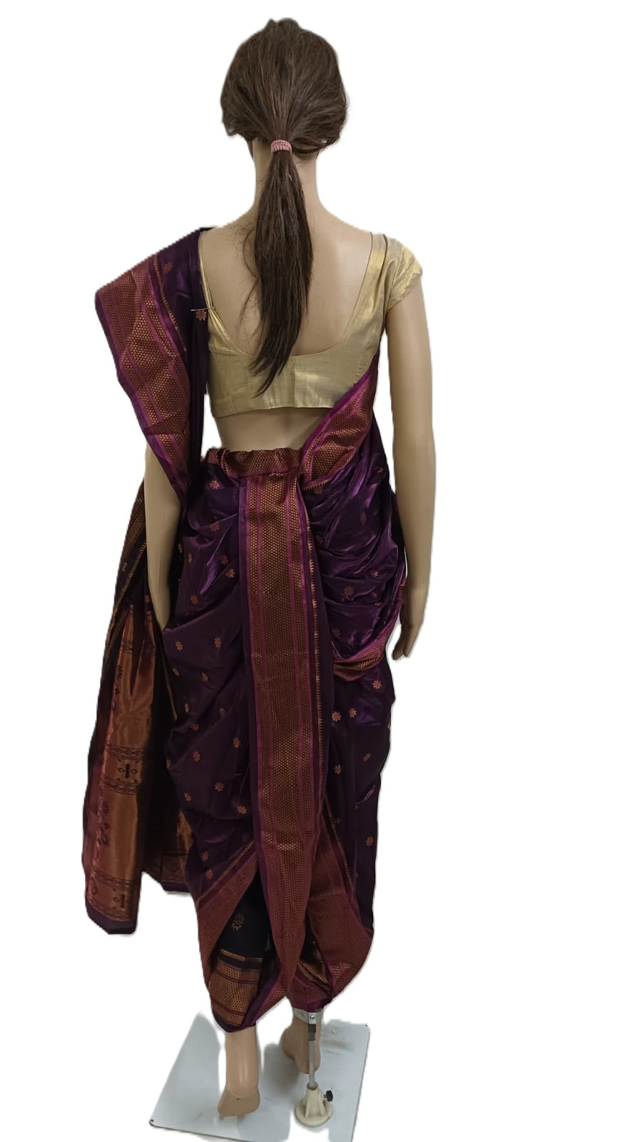 A nauvari sarees for women Wedding special -Plum